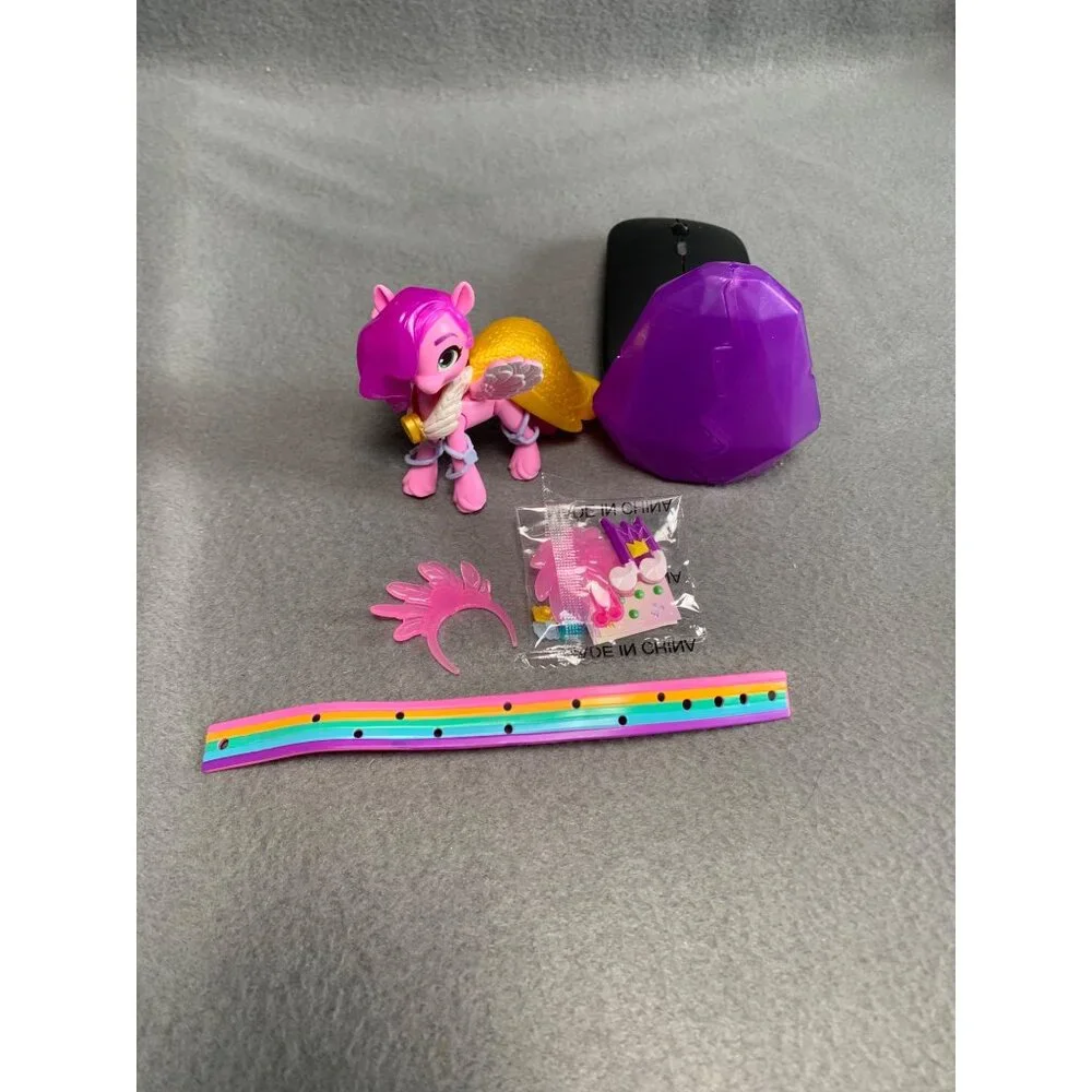 My Little Pony Princess Petals Pony Figure Crystal Adventures Set - Picture 6 of 9